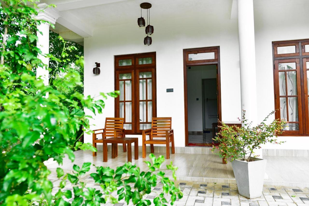 Nil Arana Resort Полоннарува Экстерьер фото