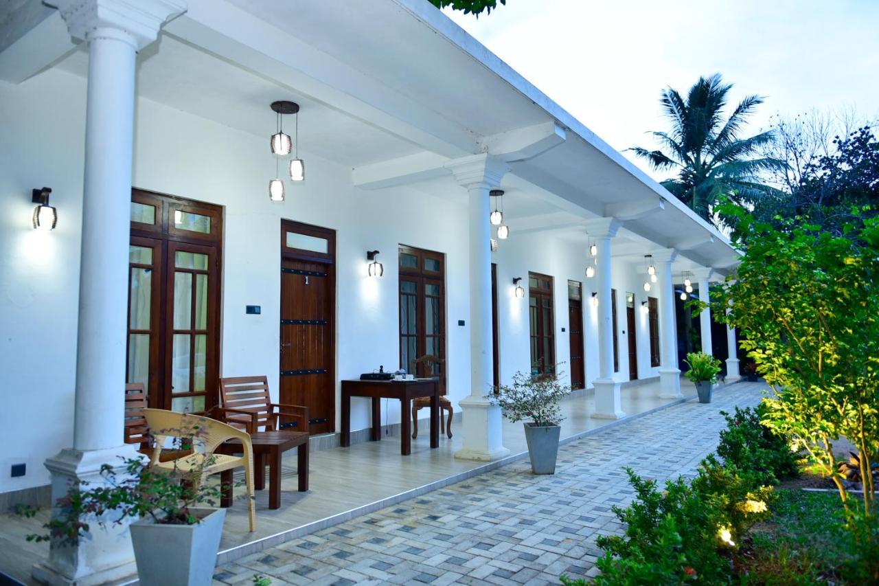 Nil Arana Resort Полоннарува Экстерьер фото